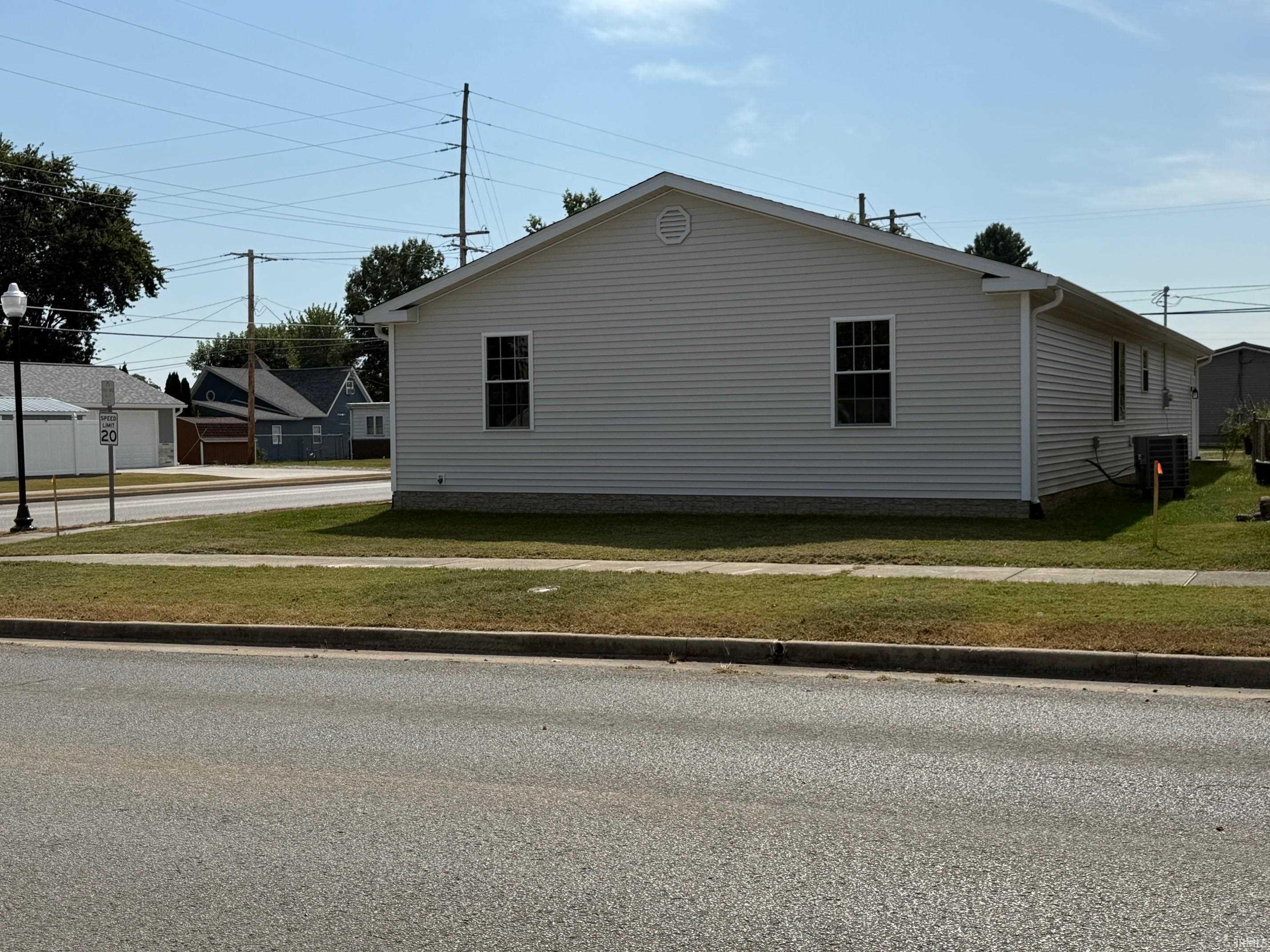389 H Street Northeast Linton, IN 47441 - Photo 3 of 26