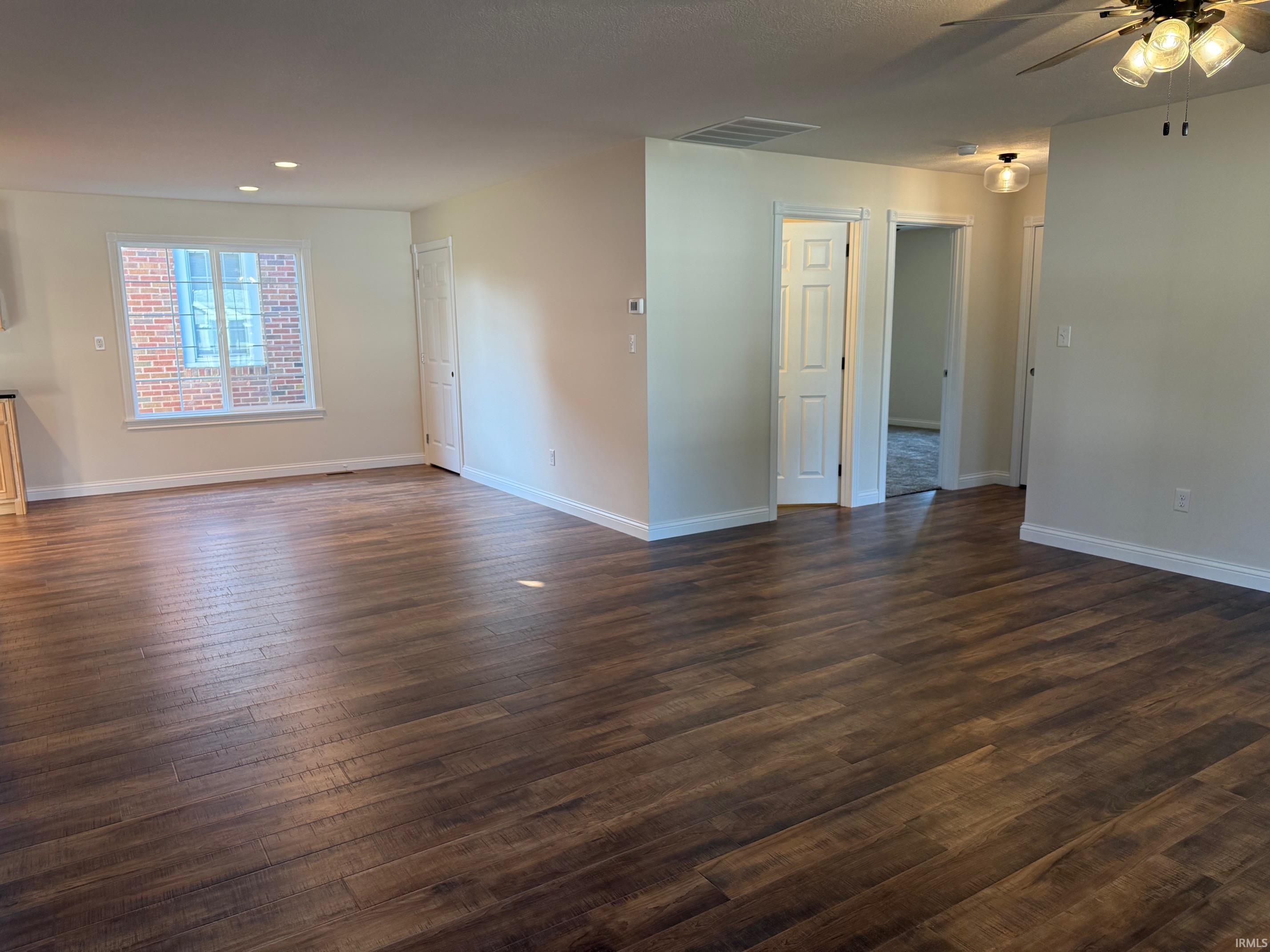 389 H Street Northeast Linton, IN 47441 - Photo 4 of 26