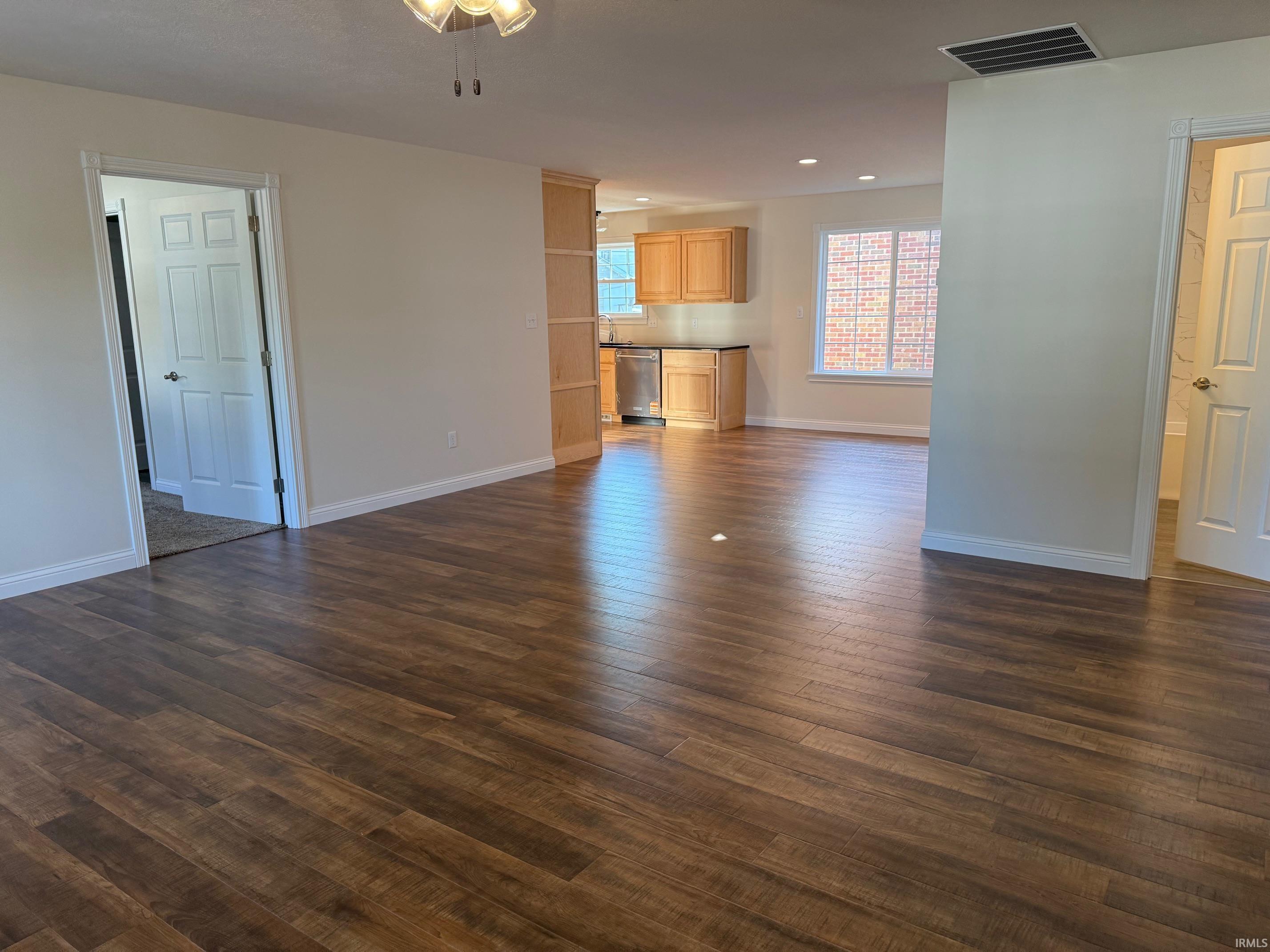 389 H Street Northeast Linton, IN 47441 - Photo 5 of 26