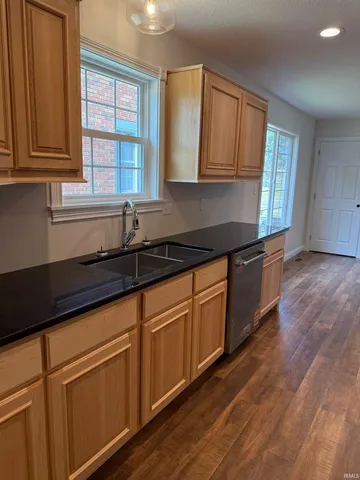 $284,900 | 389 H Street Northeast, Linton, IN 47441