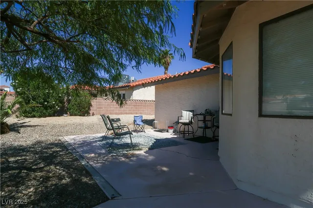 $299,990 | 2823 Biscaya Drive, Laughlin, NV 89029