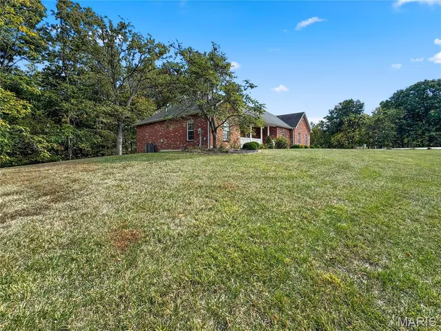 $397,000 | 3707 Clover Dell Lane, Waterloo, IL 62298