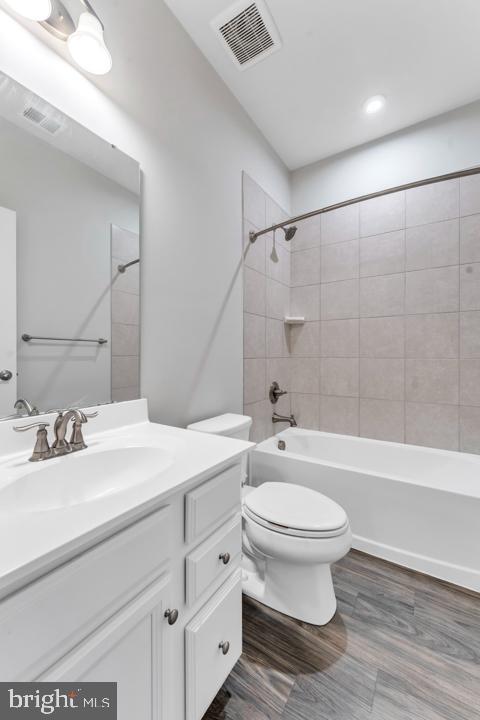 3063 Bretons Ridge Way Hanover, MD 21076 - Photo 27 of 36 Hallway Bath