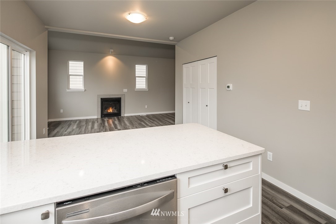 2065 Roxy Loop Ferndale, WA 98248 - Photo 12 of 37 Gallery Image 12