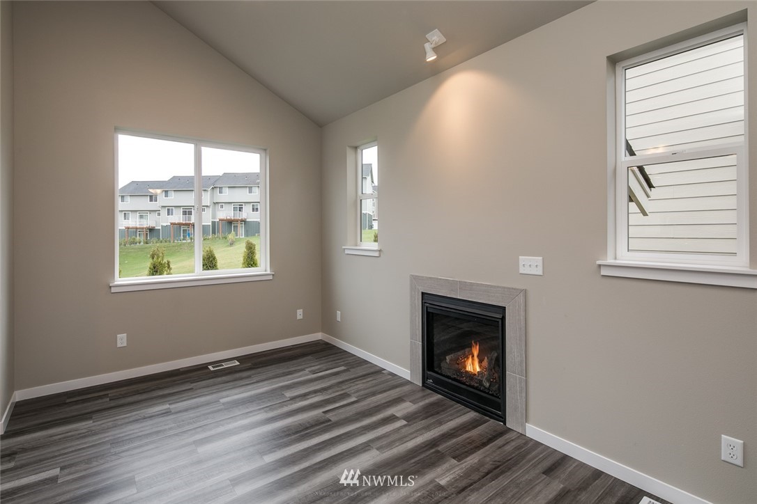 2065 Roxy Loop Ferndale, WA 98248 - Photo 5 of 37 Gallery Image 5