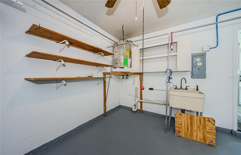 6935 Monte Carlo Pinellas Park, FL 33781 - Photo 28 of 36