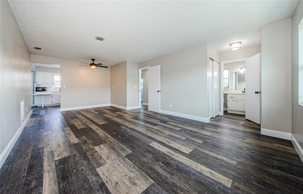 6935 Monte Carlo Pinellas Park, FL 33781 - Photo 8 of 36