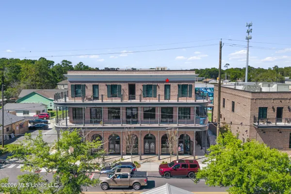 $725,000 | 1515 Government Street, Unit A305, Ocean Springs, MS 39564