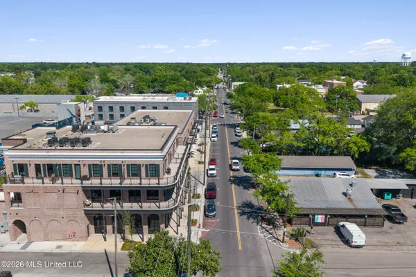 $725,000 | 1515 Government Street, Unit A305, Ocean Springs, MS 39564