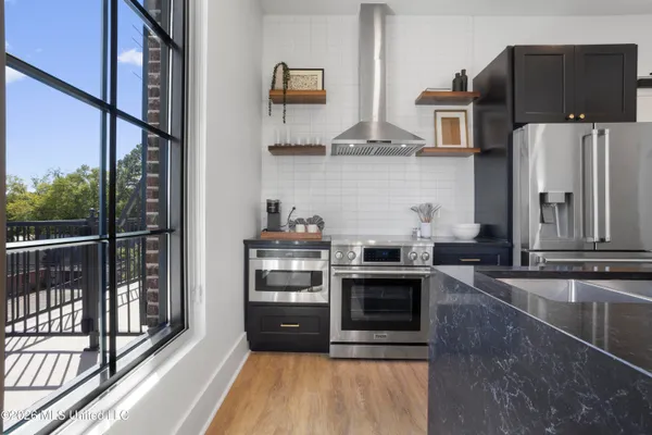 $725,000 | 1515 Government Street, Unit A305, Ocean Springs, MS 39564