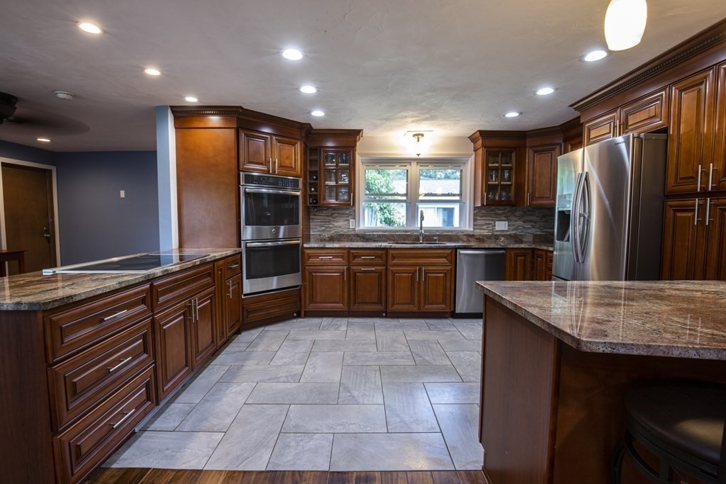 35 Temi Road Hudson, MA 01749 - Photo 5 of 33 Gallery Image 5