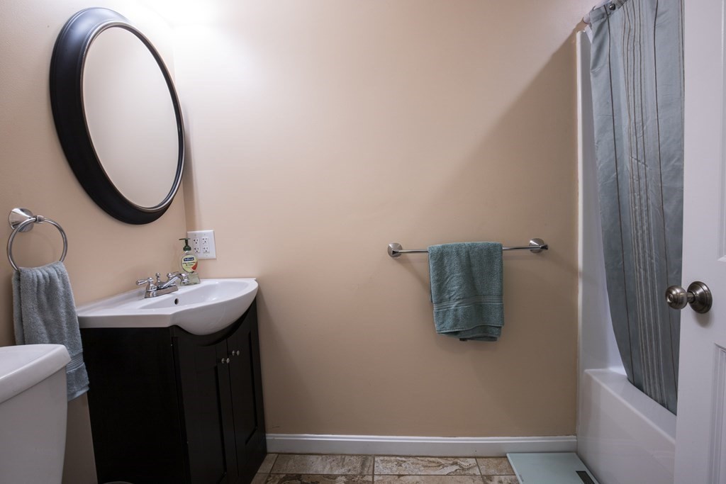 35 Temi Road Hudson, MA 01749 - Photo 10 of 33 Gallery Image 10