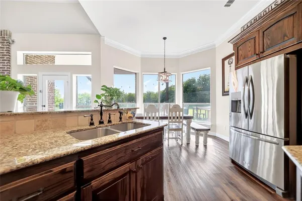 $725,000 | 200 Eagle Pass, Royse City, TX 75189