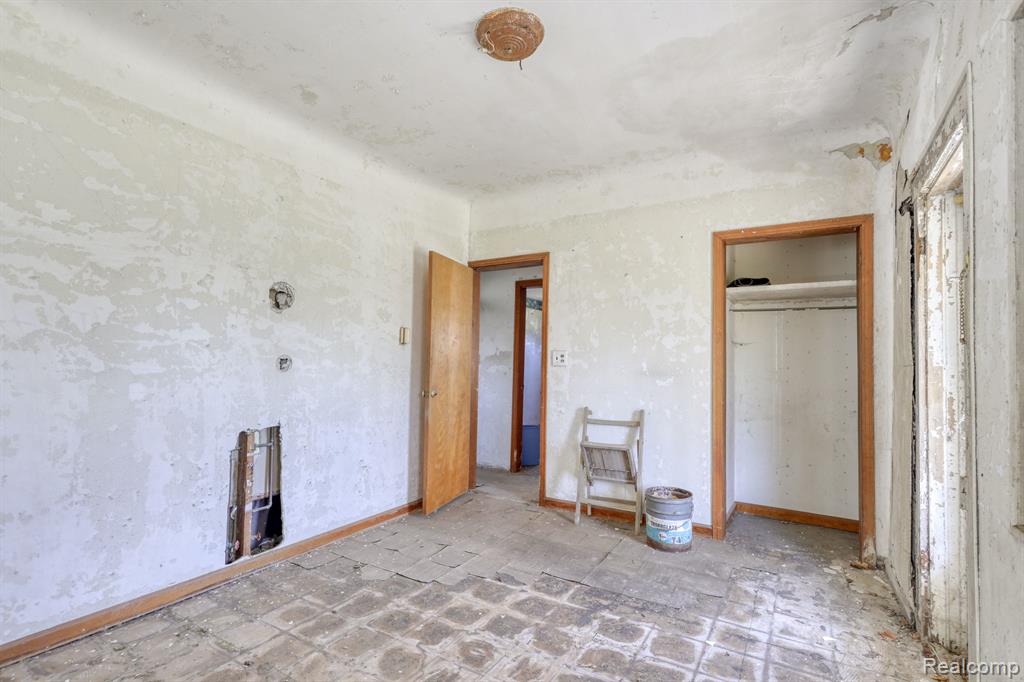 9915 Van Buren Road Fowlerville, MI 48836 - Photo 9 of 26 Gallery Image 9
