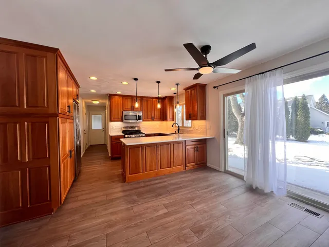 $539,900 | 7330 West Branford Lane, Madison, WI 53717