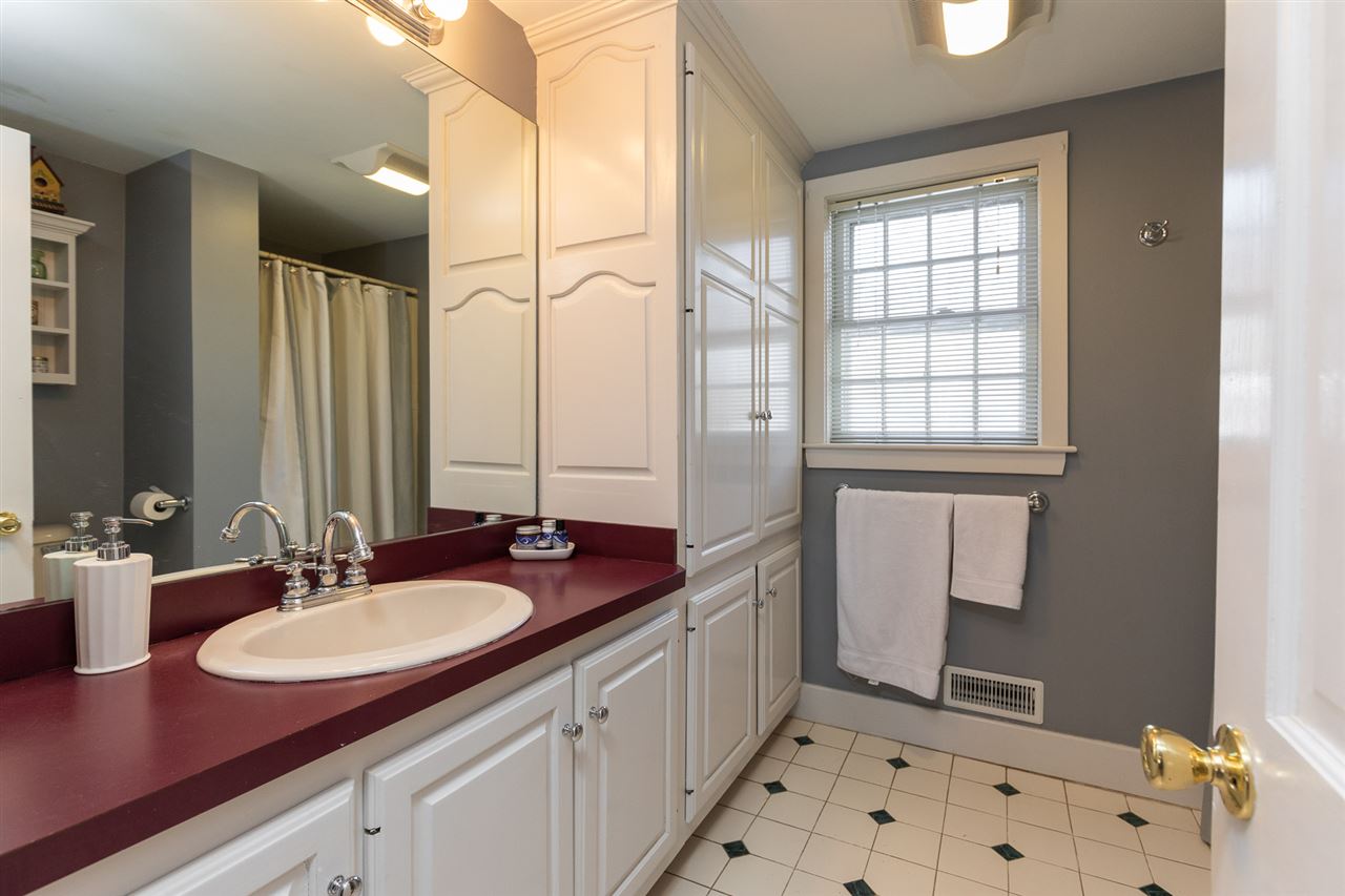 57 Lovell Road Stratham, NH 03885 - Photo 15 of 40