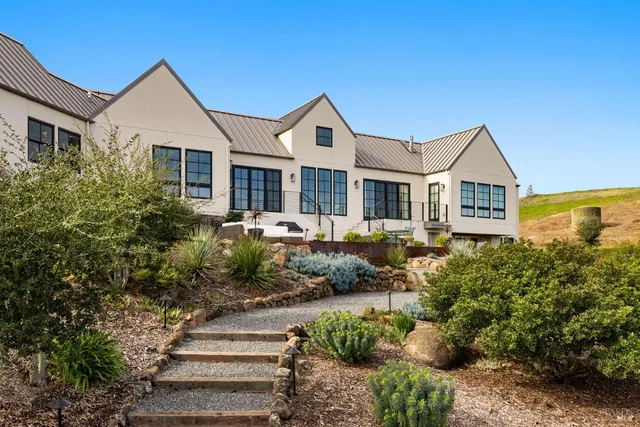 $2,900,000 | 4200 Old Vineyard Lane, Santa Rosa, CA 95404