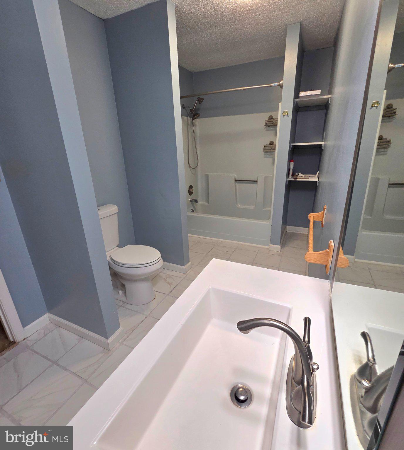178 Payne Road Winchester, VA 22603 - Photo 24 of 101 6x13 master full bath/new floor