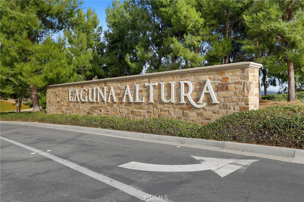 72 Brindisi Irvine, CA 92618 - Photo 39 of 48 a street sign on a pole on a street