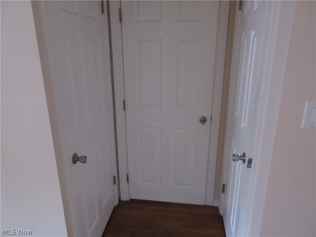 5283 Bridgewater Road Lyndhurst, OH 44124 - Photo 8 of 17 Gallery Image 8