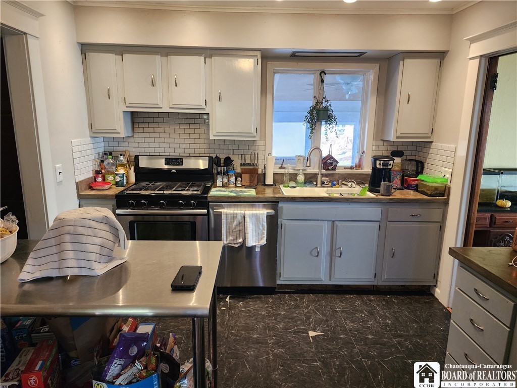 64 Chambers Street Jamestown, NY 14701 - Photo 4 of 32