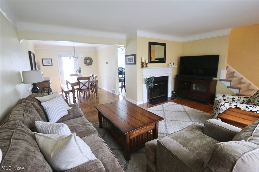 1151 Ford Road Lyndhurst, OH 44124 - Photo 3 of 20 Gallery Image 3