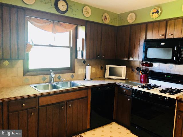 449 Pinehurst Road York, PA 17402 - Photo 17 of 47 Gallery Image 17