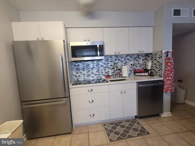 $1,000 | 10300 Coastal Highway, Unit 102, Ocean City, MD 21842