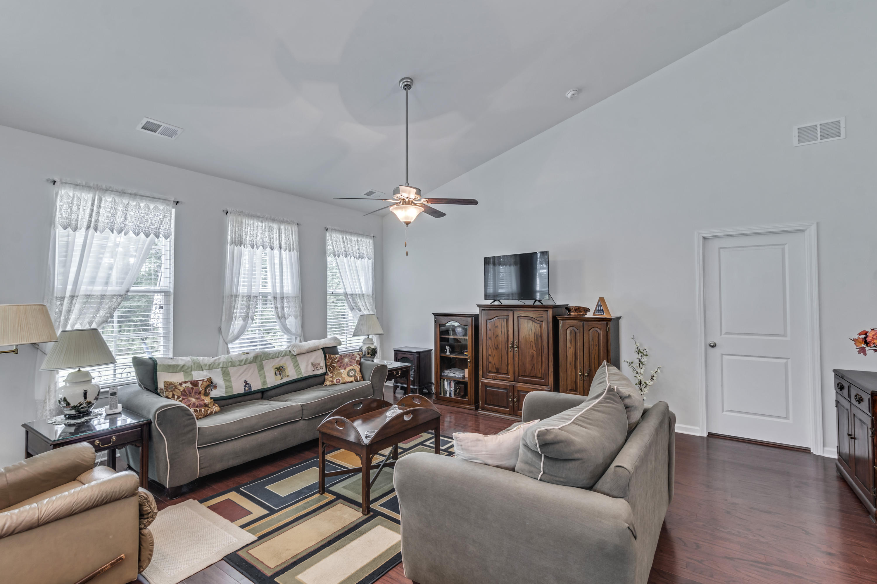351 Spectrum Road Summerville, SC 29486 - Photo 11 of 32 21