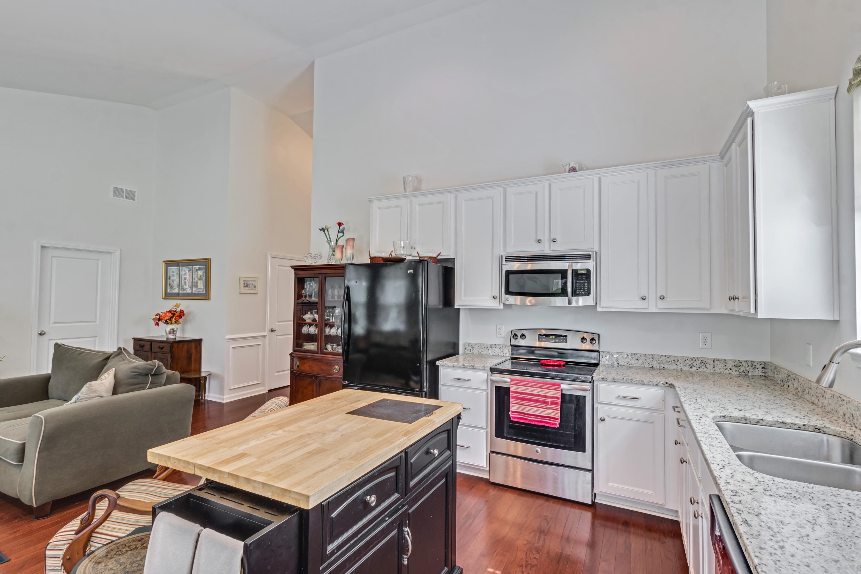 351 Spectrum Road Summerville, SC 29486 - Photo 8 of 32 24