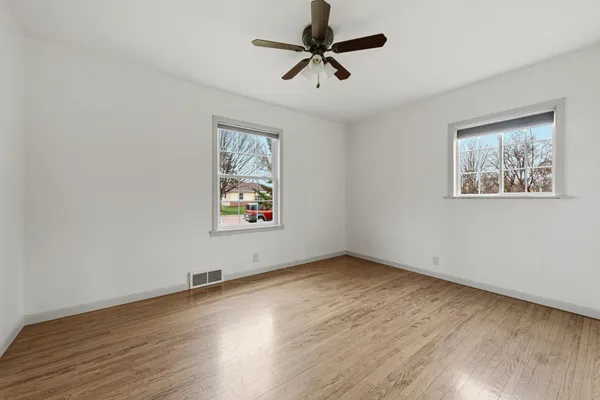 $340,000 | 129 North Morningside Drive, Le Sueur, MN 56058