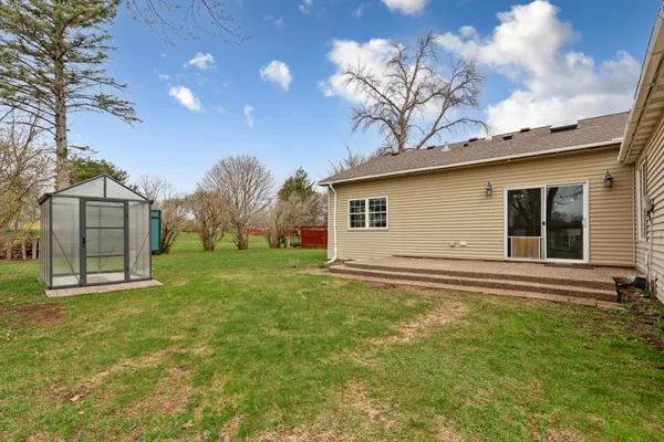 $340,000 | 129 North Morningside Drive, Le Sueur, MN 56058