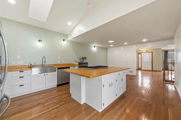 $340,000 | 129 North Morningside Drive, Le Sueur, MN 56058