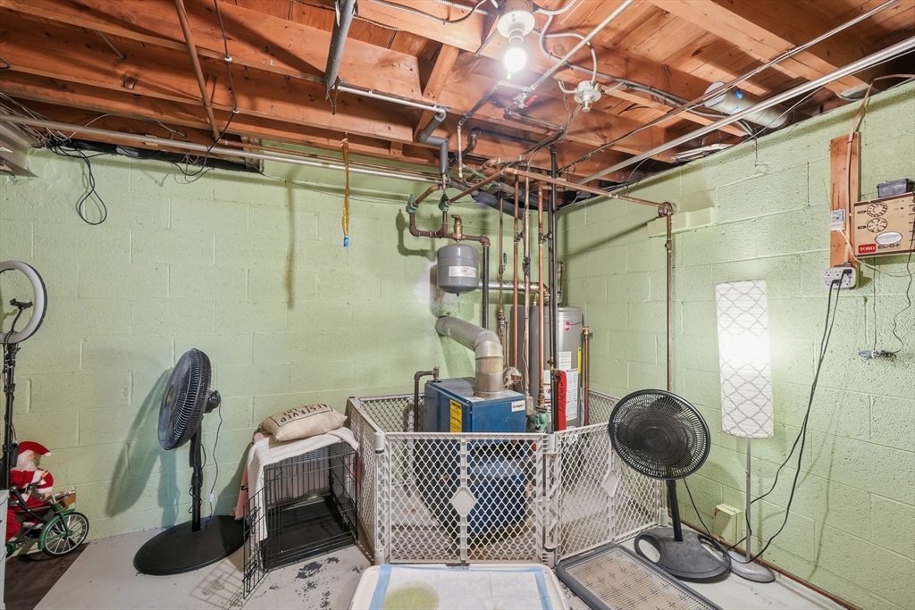 23 Smith Street Chicopee, MA 01020 - Photo 39 of 39
