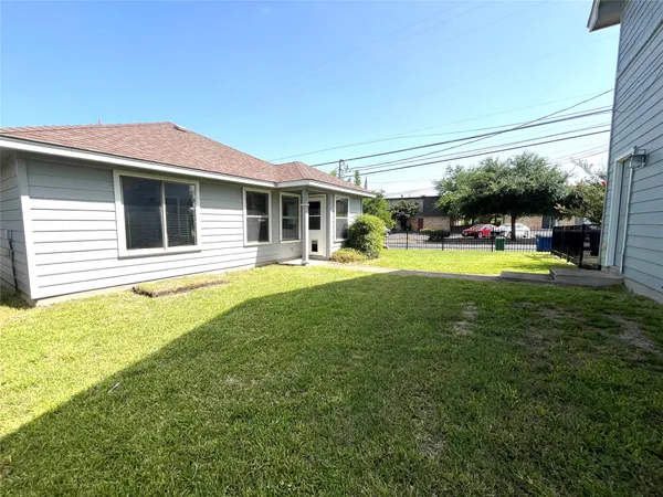 $3,150 | 5413 Roosevelt Avenue, Unit A, Austin, TX 78756