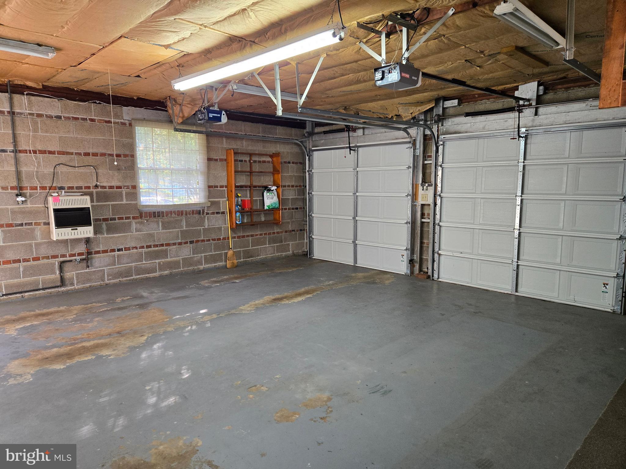 505 East Loockerman Street Dover, DE 19901 - Photo 27 of 38 a view of empty room with garage