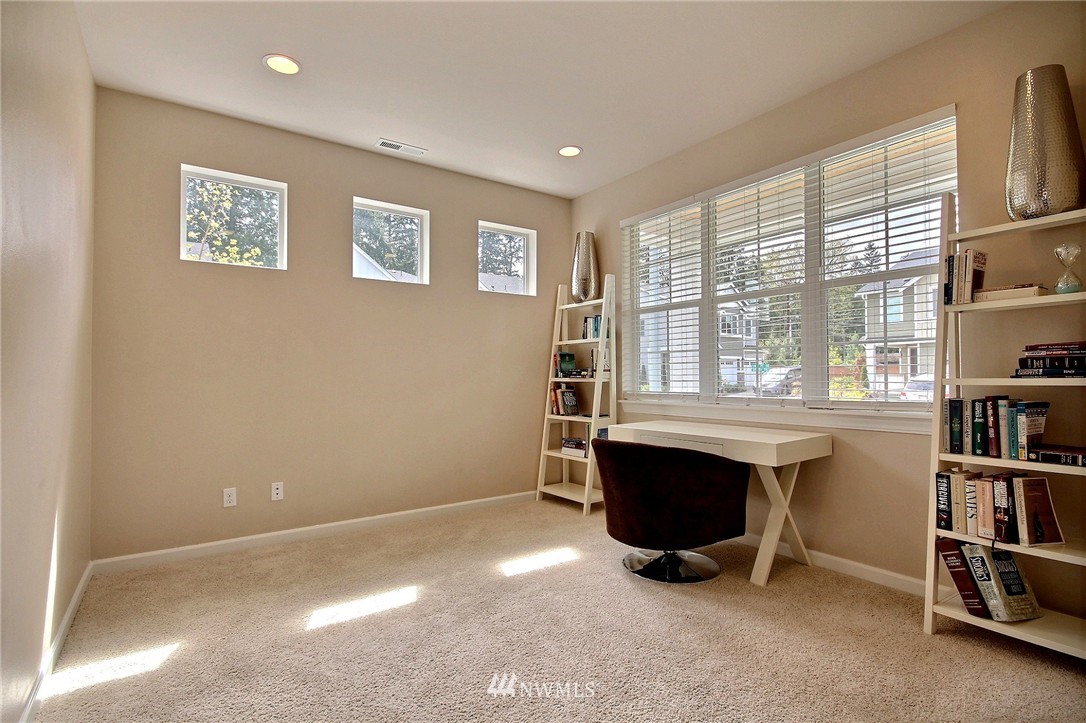19821 35th Drive Southeast Bothell, WA 98012 - Photo 14 of 22 Gallery Image 14