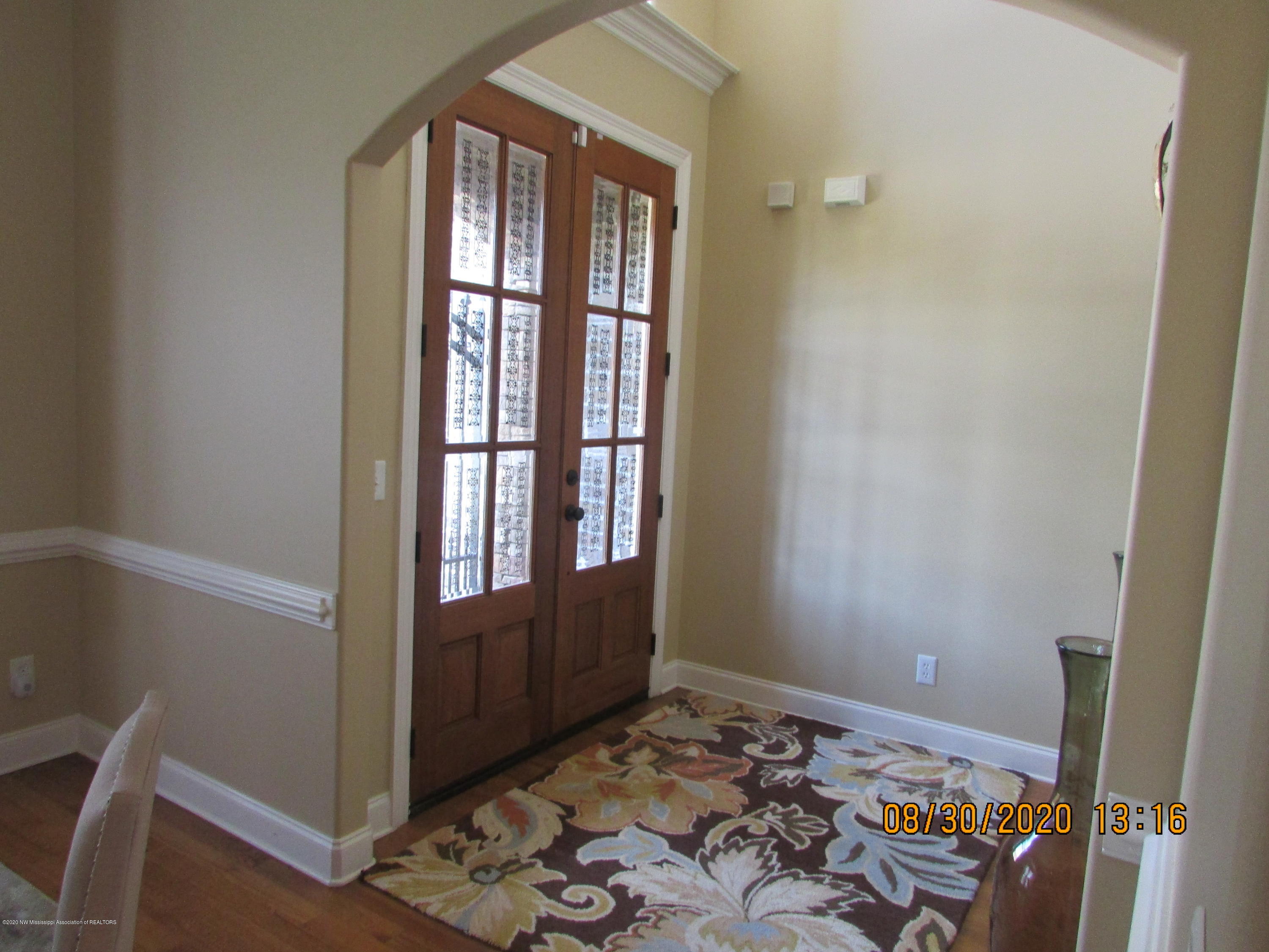 9077 Rue Orleans Lane Olive Branch, MS 38654 - Photo 12 of 50 foyer