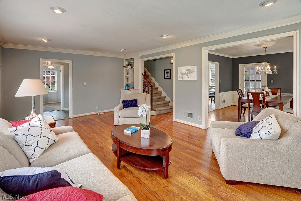 2179 Edgerton Road Cleveland, OH 44118 - Photo 4 of 22
