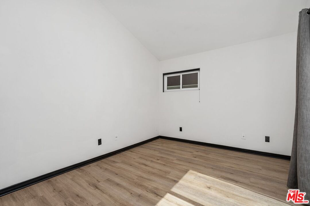 3023 Berkeley Avenue, Unit 8 Los Angeles, CA 90026 - Photo 21 of 38