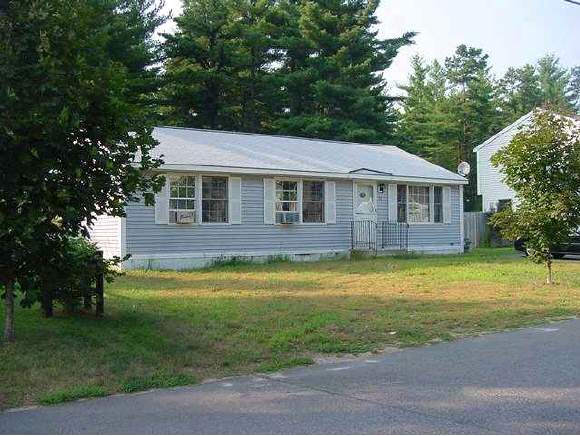 22 Delaware Road Nashua, NH 03062 - Photo 1 of 5