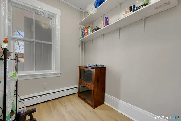 $749,999 | 186 South Main Street, Suffield, CT 06078