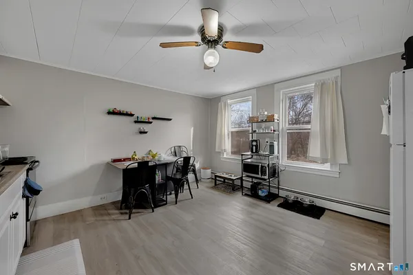 $749,999 | 186 South Main Street, Suffield, CT 06078
