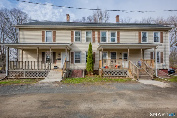 $749,999 | 186 South Main Street, Suffield, CT 06078