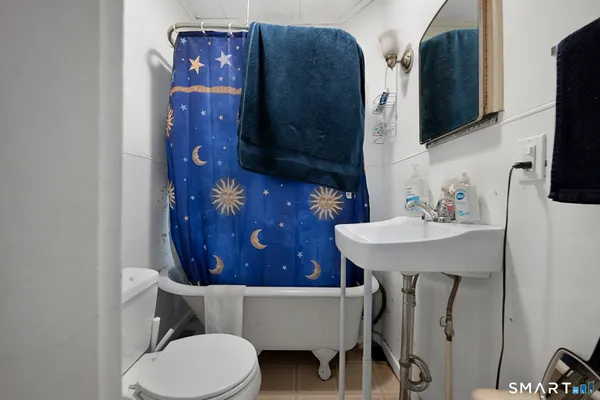 $749,999 | 186 South Main Street, Suffield, CT 06078