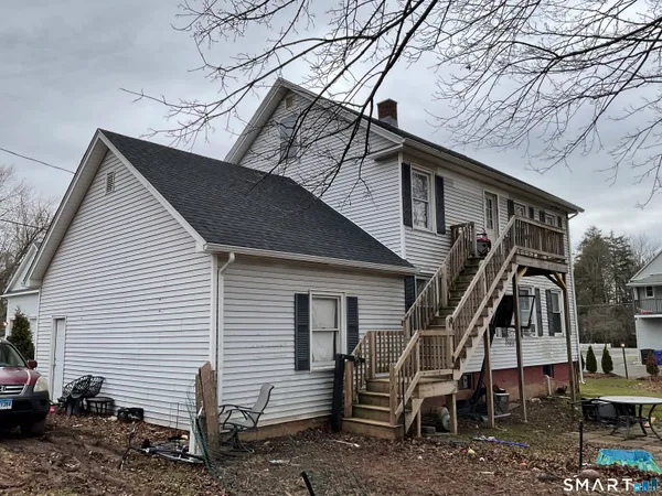 $749,999 | 186 South Main Street, Suffield, CT 06078