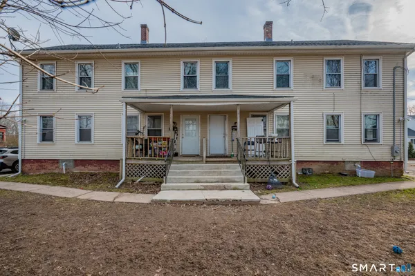 $749,999 | 186 South Main Street, Suffield, CT 06078