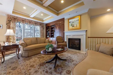 $1,400,000 | 6 Newbury Drive, Westerly, RI 02891