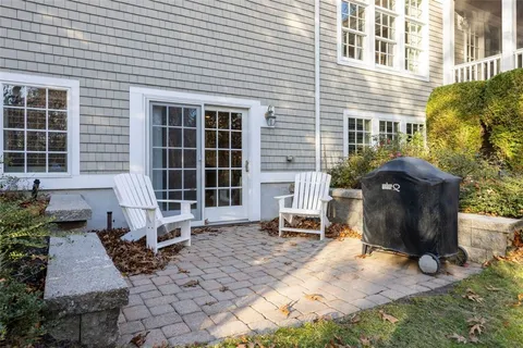 $1,400,000 | 6 Newbury Drive, Westerly, RI 02891