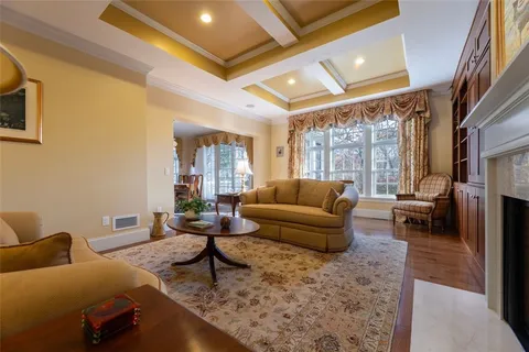 $1,400,000 | 6 Newbury Drive, Westerly, RI 02891